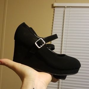 Little girls Soda wedges